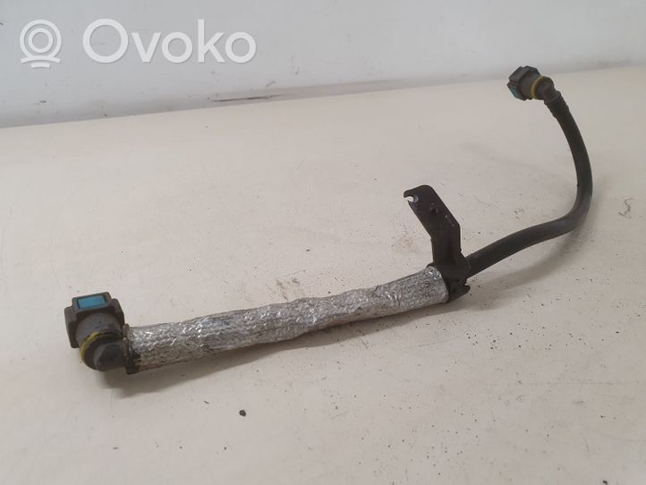 Renault Clio III Tuyau d'alimentation conduite de carburant 