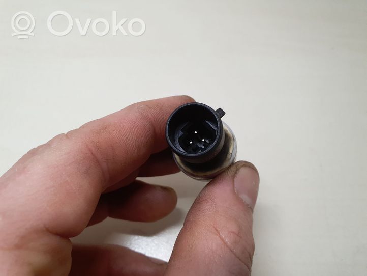 Nissan Qashqai Oro kondicionieriaus slėgio daviklis 7700417506