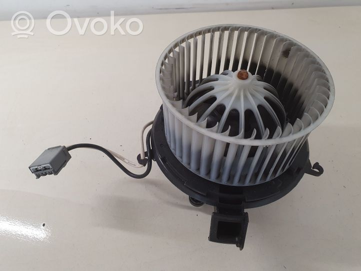 Opel Astra J Heater fan/blower 25020139