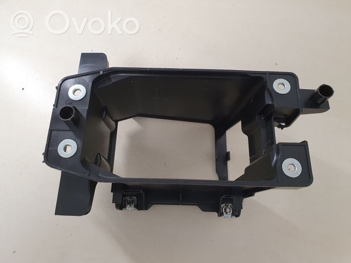 Audi Q2 - Rivestimento in plastica cornice della leva del cambio 81A863531