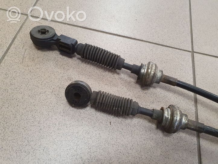 Opel Vivaro Gear shift cable linkage 