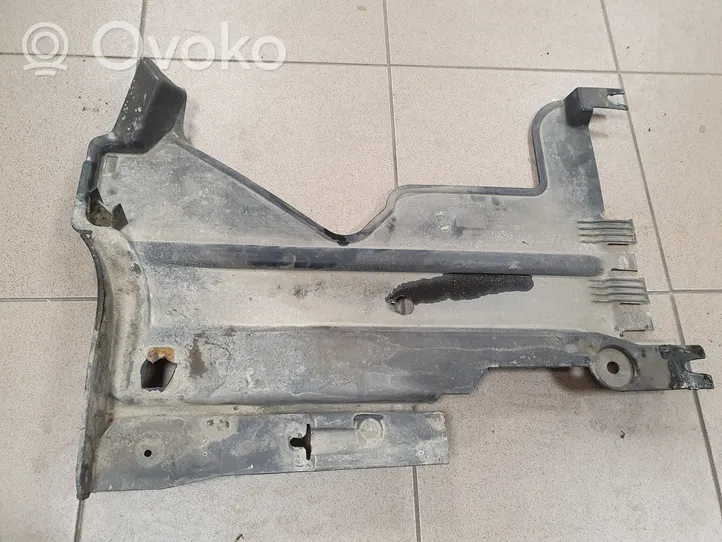 Audi A5 8T 8F Apakšas aizsargs šasijas aizmugurējā daļā 8T0825216D