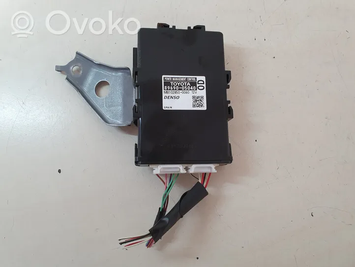 Toyota Avensis T270 Steuergerät Batterie Bordnetz 8969005040