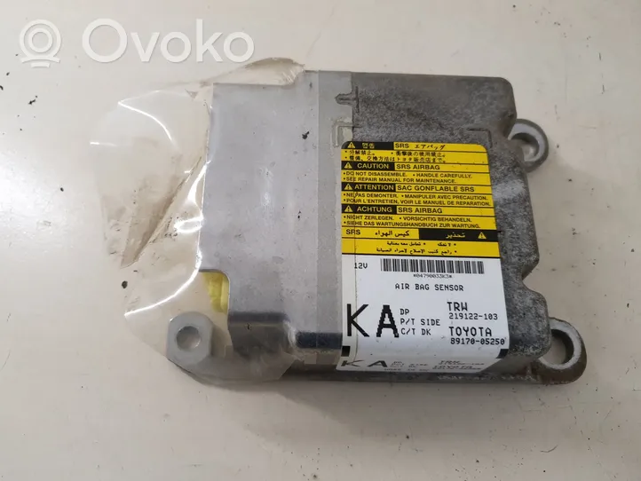 Toyota Avensis T270 Oro pagalvių valdymo blokas 8917005250