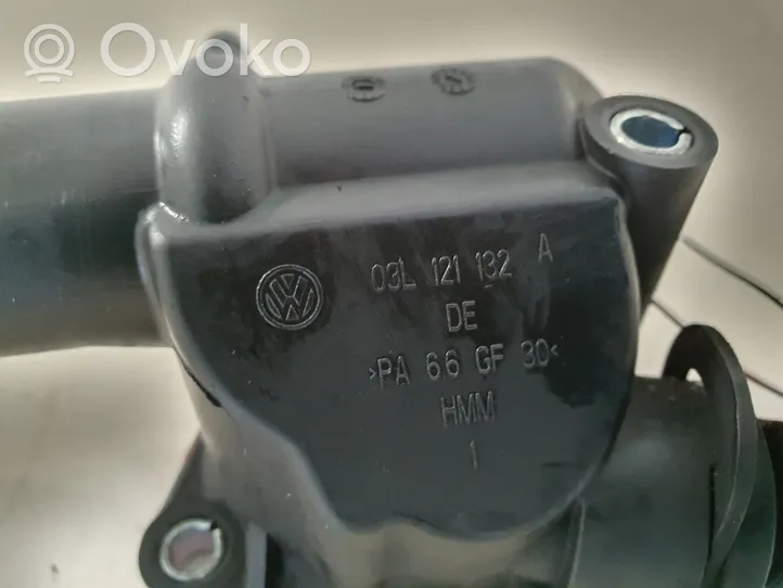 Audi A5 8T 8F Termostat / Obudowa termostatu 03L121132A