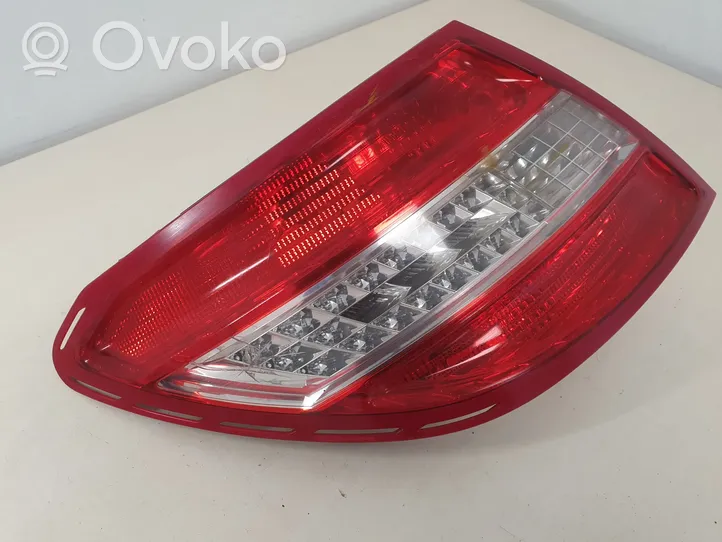 Mercedes-Benz C W205 Lampa tylna 2048201964