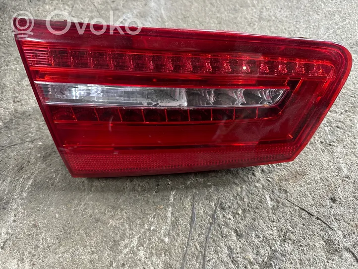 Audi A6 C7 Lampy tylnej klapy bagażnika 4G9945093B