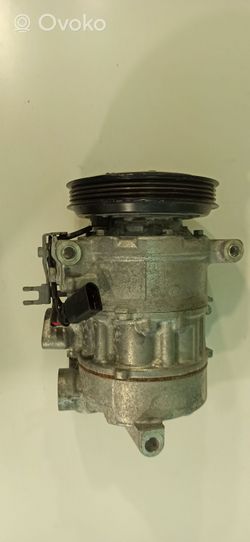 Volkswagen Touareg III Compresor (bomba) del aire acondicionado (A/C)) 8W0820803A