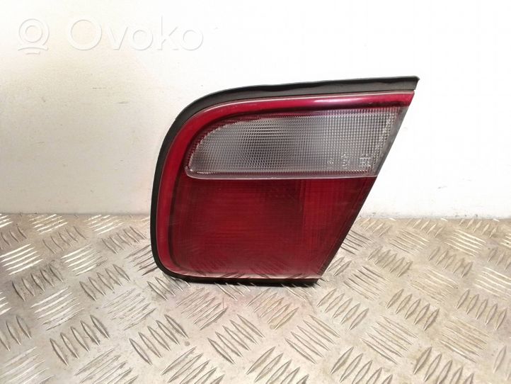 Mazda Xedos 9 Lampy tylnej klapy bagażnika 22661693