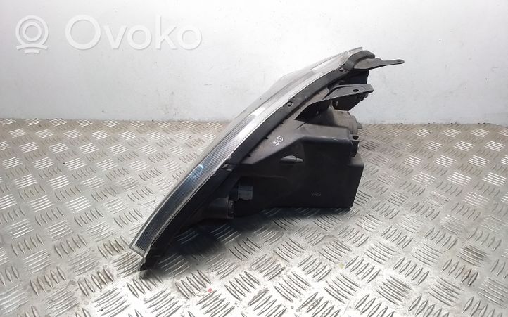 Daihatsu Sirion Lampa przednia 0331103