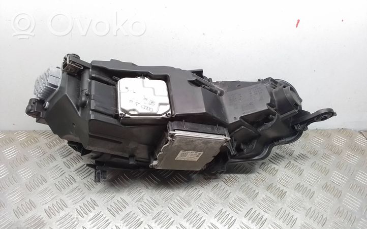 Audi A5 Lampa przednia 8W6941033F