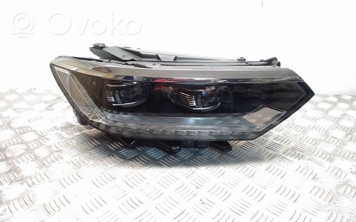 Volkswagen PASSAT B8 Lampa przednia 3G1941082C