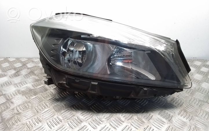 Mercedes-Benz A W176 Lampa przednia A1768200261