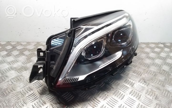 Mercedes-Benz ML W166 Lampa przednia A1669062103