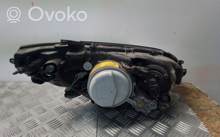 Subaru Outback Lampa przednia 10020959