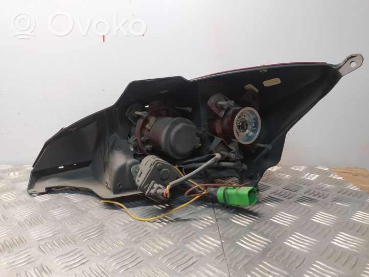 Ford Focus Lampa przednia 00836783