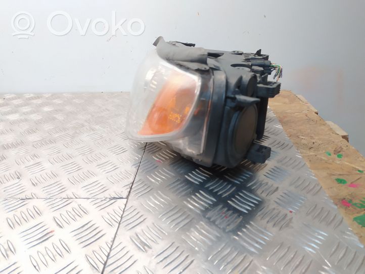 Volvo S80 Lampa przednia 31214347