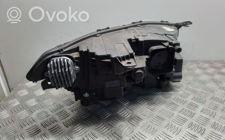 Volvo XC90 Lampa przednia 31353153