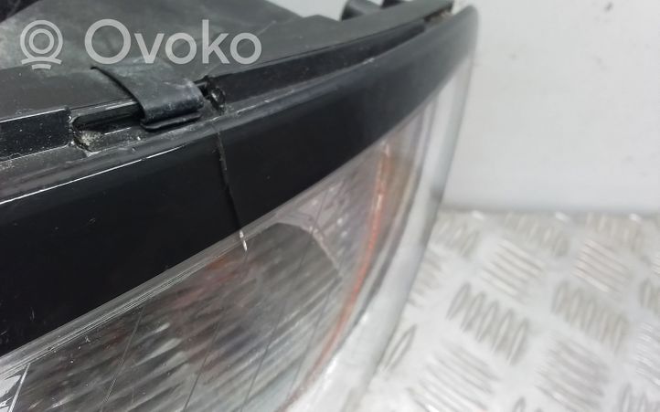 Volvo V50 Lampa przednia 31265694