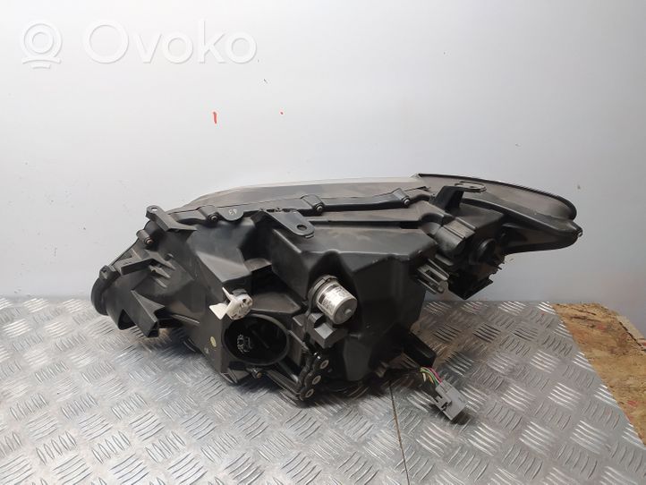 Lexus RX 330 - 350 - 400H Lampa przednia 