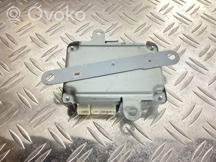 Lexus RX 450H Modulo di controllo della batteria 8989230040