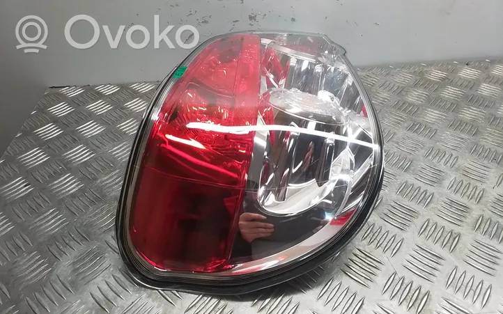 Subaru Impreza II Lampa tylna 22020915