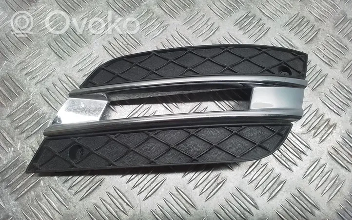 Mercedes-Benz GL X164 Pretmiglas luktura dekoratīvais režģis A1648853422