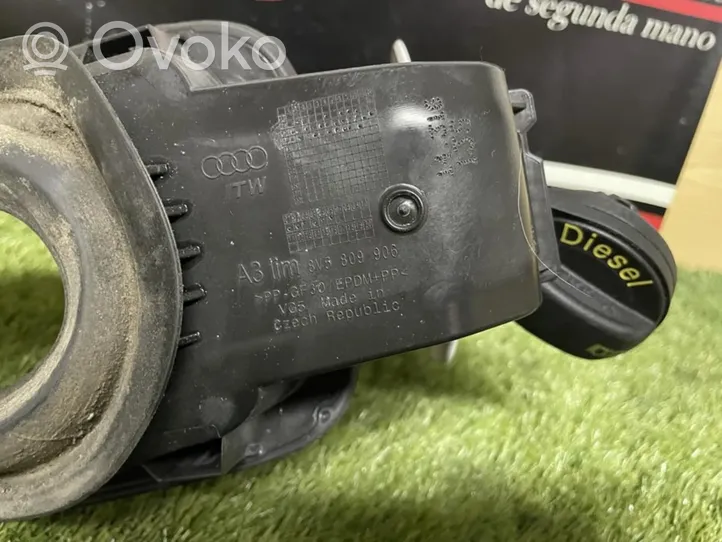 Audi A3 S3 A3 Sportback 8P Tappo del serbatoio del carburante 8V5809906