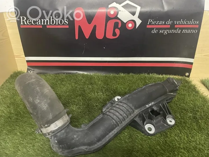 Audi A4 S4 B8 8K Tubo di riempimento dell’olio 8K0145709H