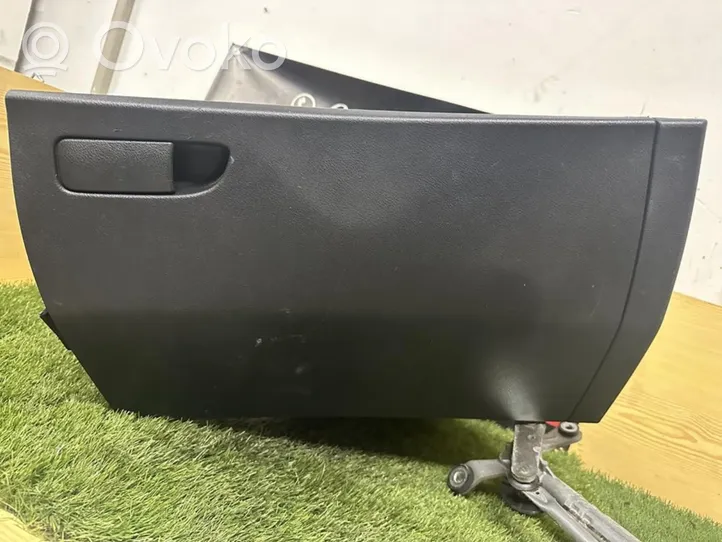 Honda Civic Glove box 77501SMGG02