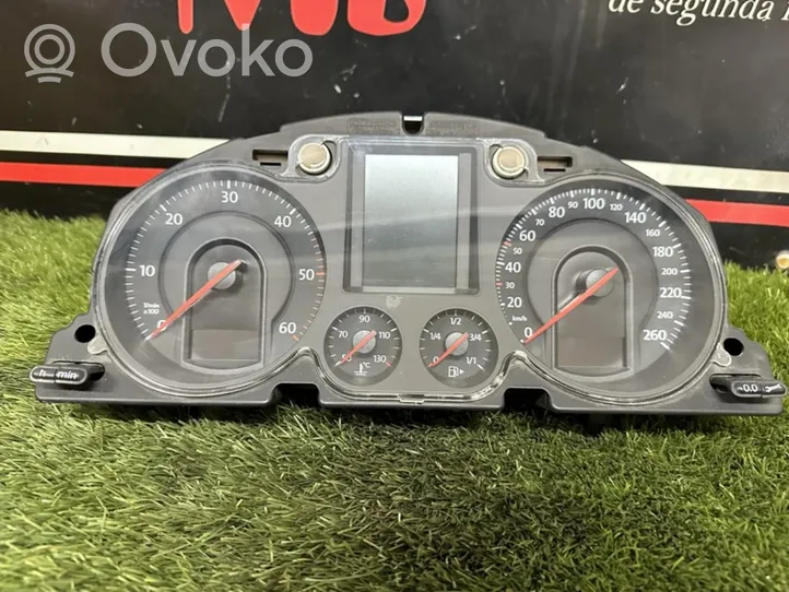 Volkswagen PASSAT Speedometer (instrument cluster) 3C0920871E