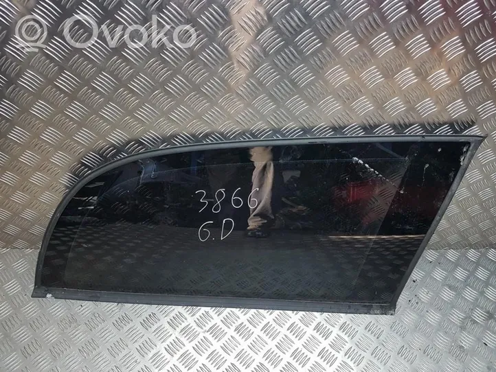 Opel Omega B1 Takasivuikkuna/-lasi 