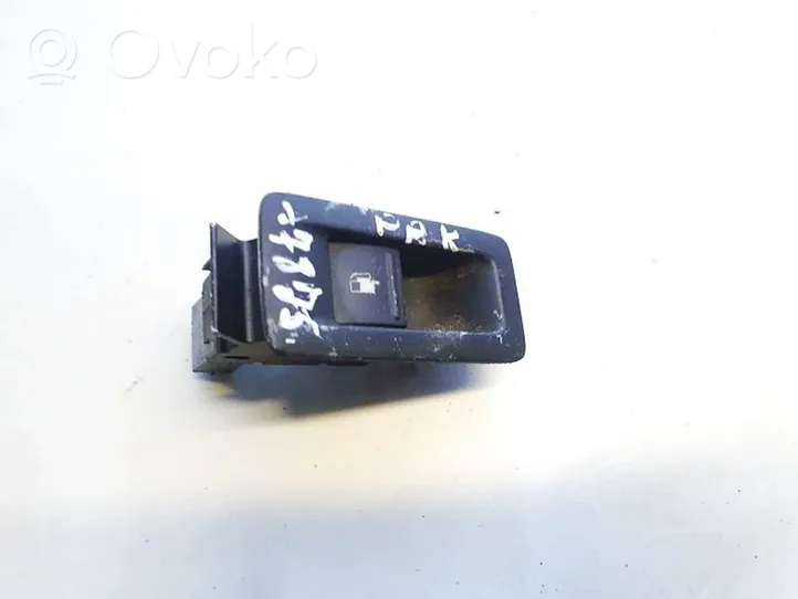 Volkswagen Touran I Schalter Tankdeckel Tankklappe Tankentriegelung 1f0959527