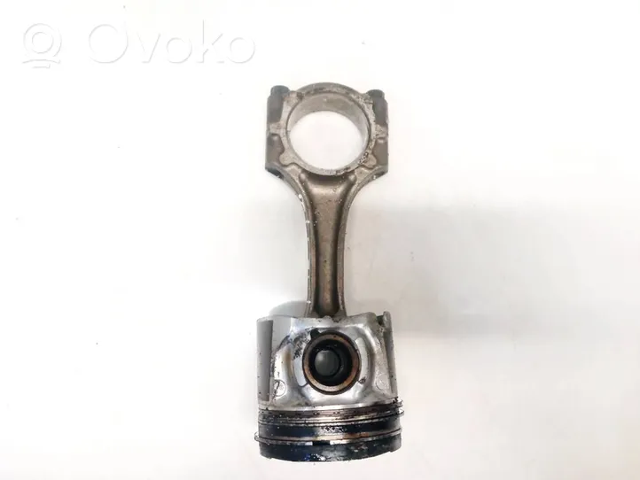 Toyota Avensis Verso Piston avec bielle 