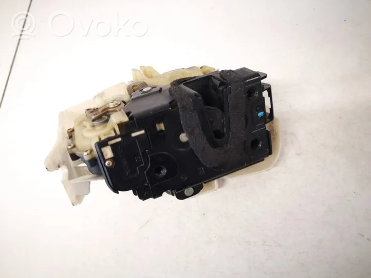 Volkswagen Cross Polo Front door lock 