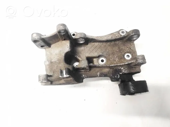 Citroen C5 Engine mounting bracket 9643834880