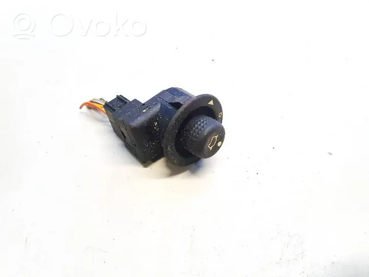 Ford Mondeo MK II Sivupeilin kytkin 93bg17b676ba