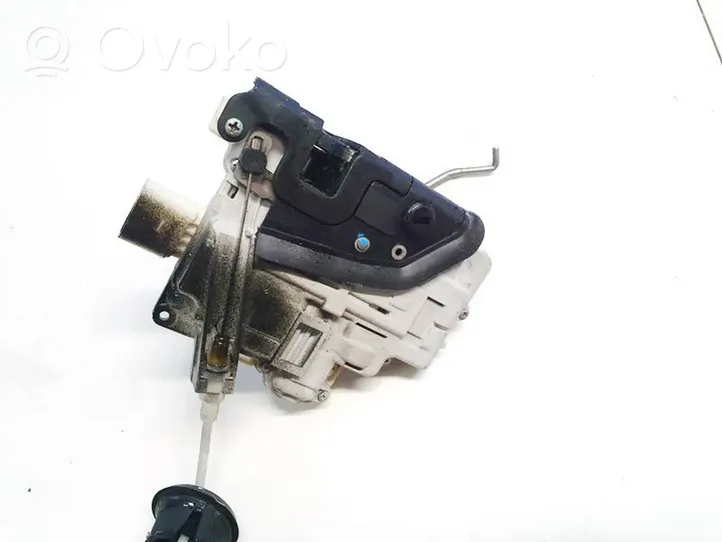 Audi A4 S4 B7 8E 8H Etuoven lukko 8E0839015AA