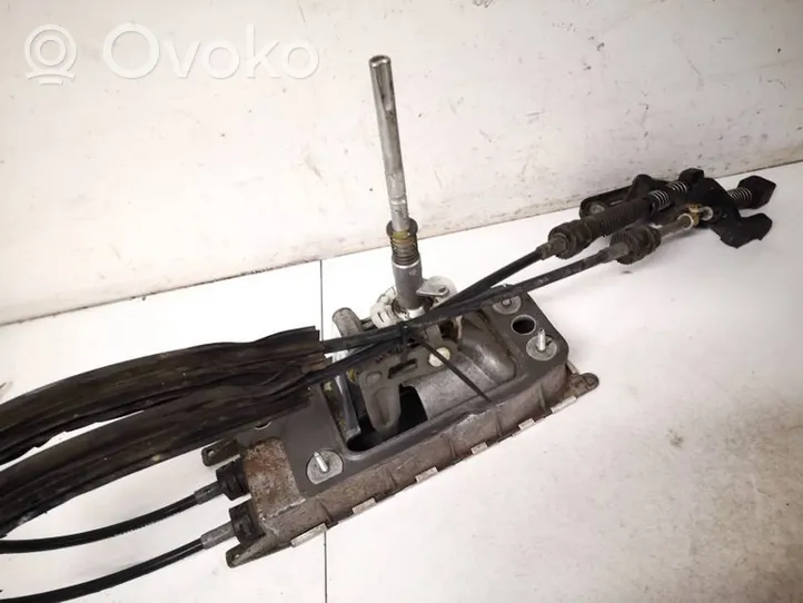 Volkswagen PASSAT B7 Palanca/selector de cambios (interno) 3C0711049AG