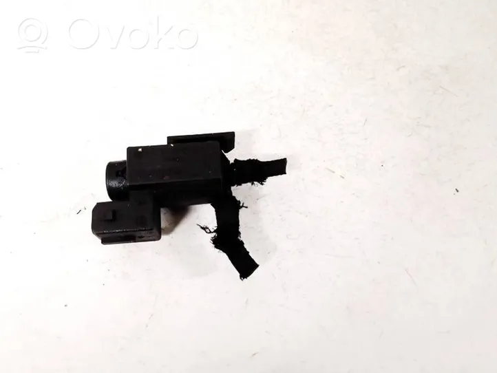 BMW 5 E39 Solenoidinis vožtuvas 1742712