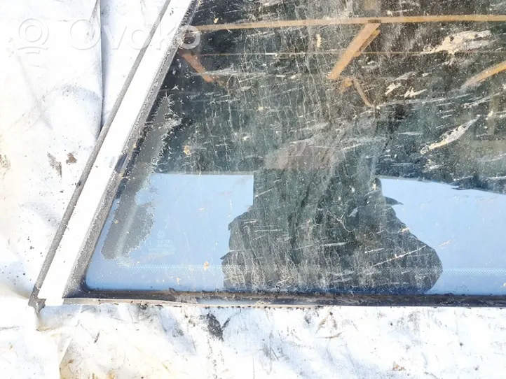 Volkswagen PASSAT B5.5 Rear side window/glass 