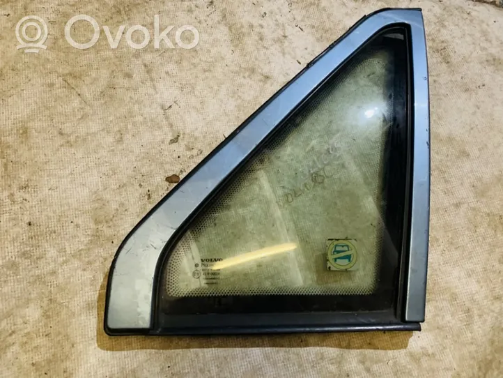 Volvo 850 Fenêtre latérale avant / vitre triangulaire 