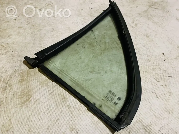 Opel Omega B1 Rear vent window glass 