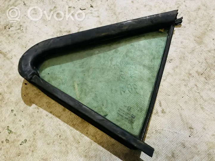 Peugeot 406 Rear vent window glass 