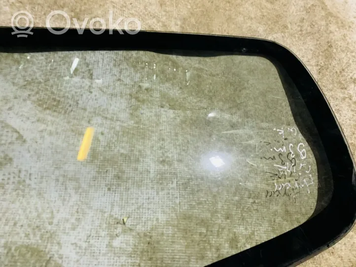 Honda Civic Rear side window/glass 