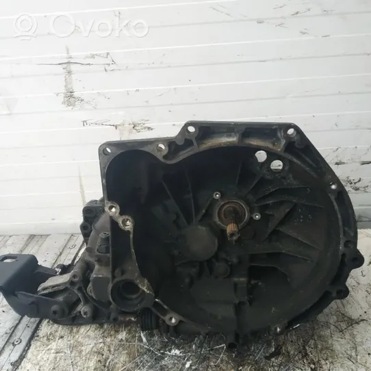 Ford Ka Mechaninė 5 pavarų dėžė 97wt7002bf