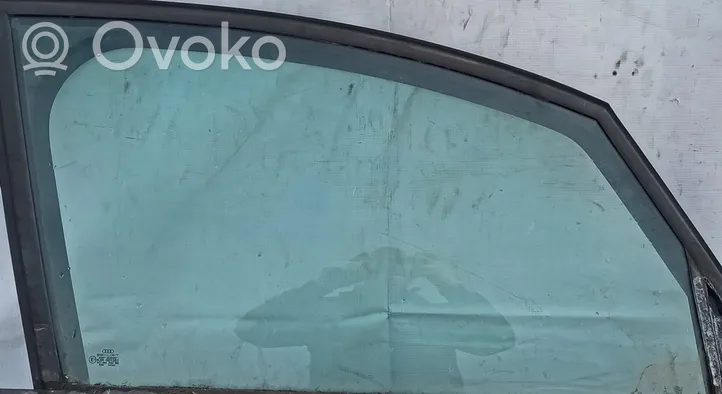 Audi A2 Pagrindinis priekinių durų stiklas (keturdurio) Juoda