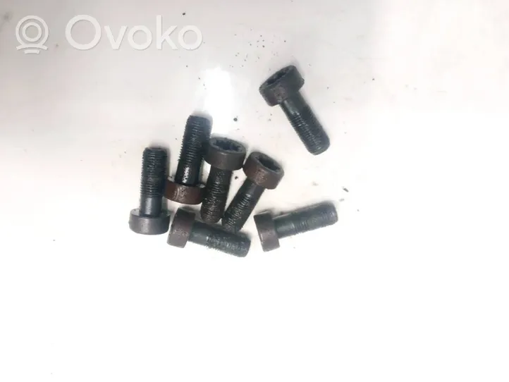 Hyundai Trajet Nuts/bolts 