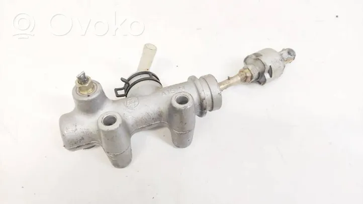 Toyota Land Cruiser (J100) Główny cylinder sprzęgła 