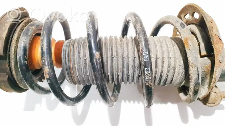 Volkswagen PASSAT B7 Front coil spring 